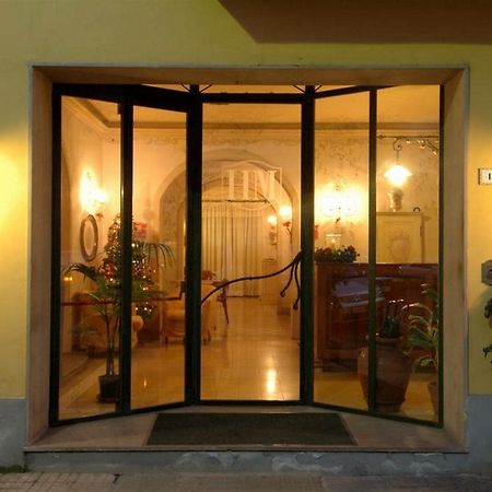 Hotel Moderno Pisa Esterno foto