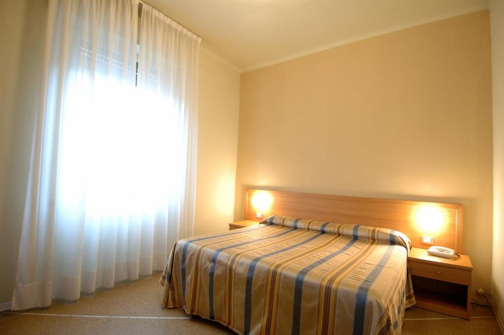 Hotel Moderno Pisa Camera foto