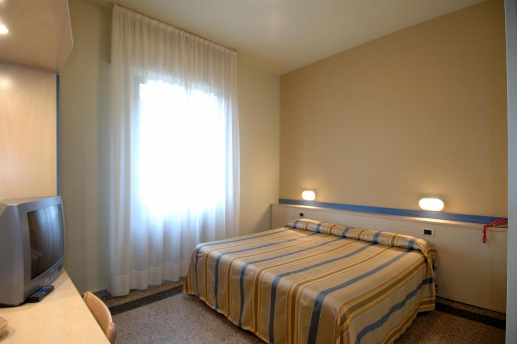 Hotel Moderno Pisa Camera foto