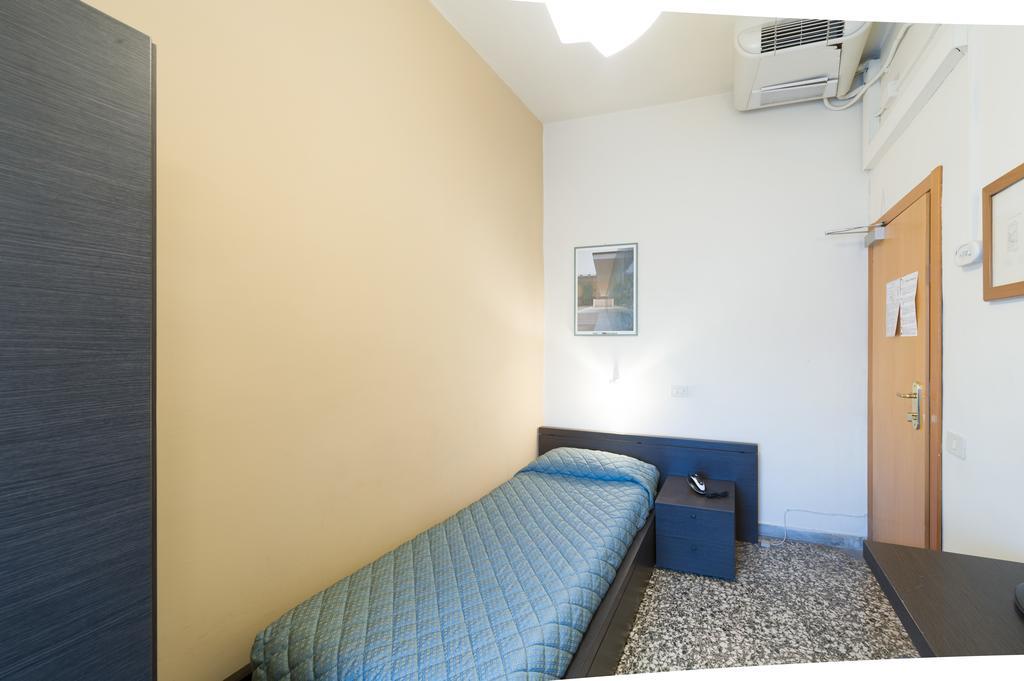 Hotel Moderno Pisa Esterno foto