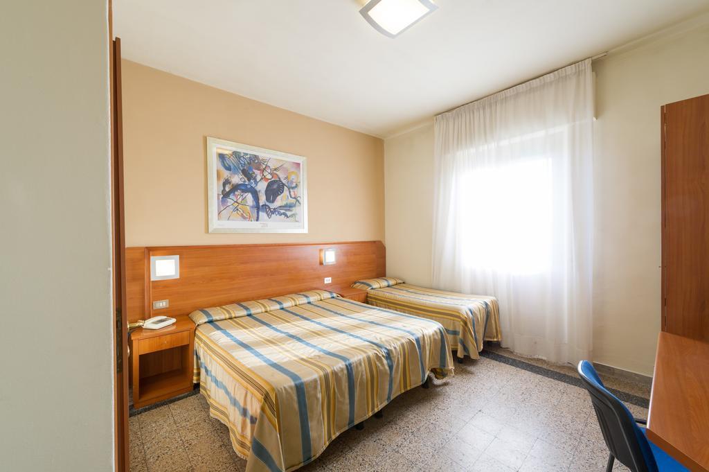 Hotel Moderno Pisa Esterno foto