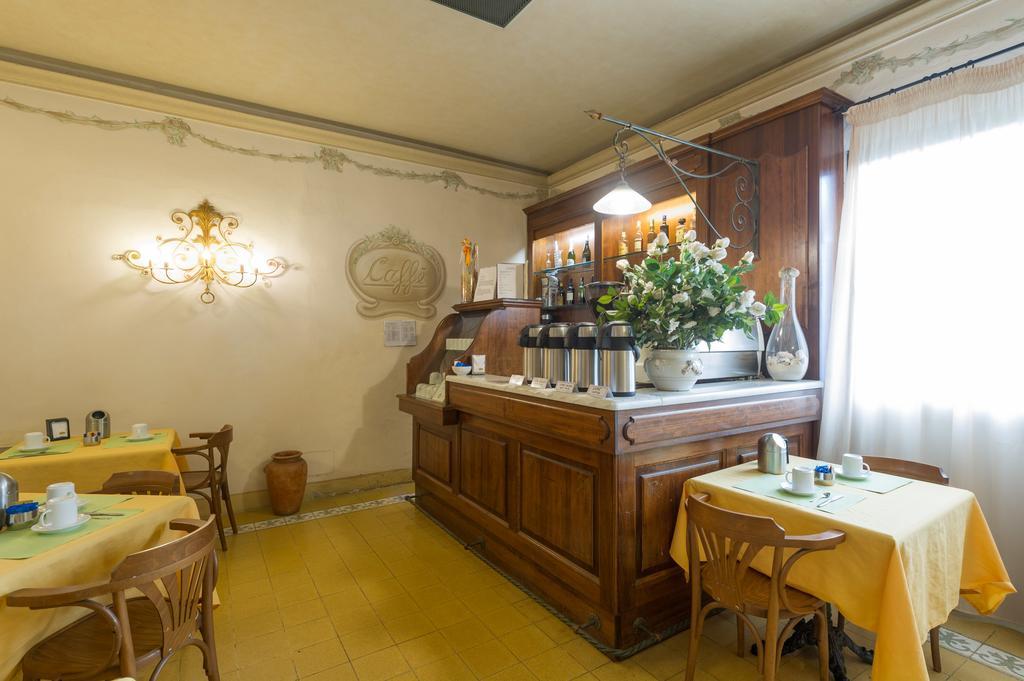 Hotel Moderno Pisa Esterno foto