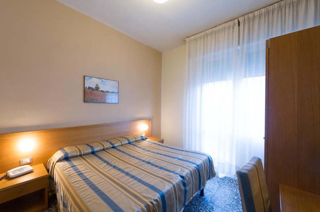 Hotel Moderno Pisa Esterno foto