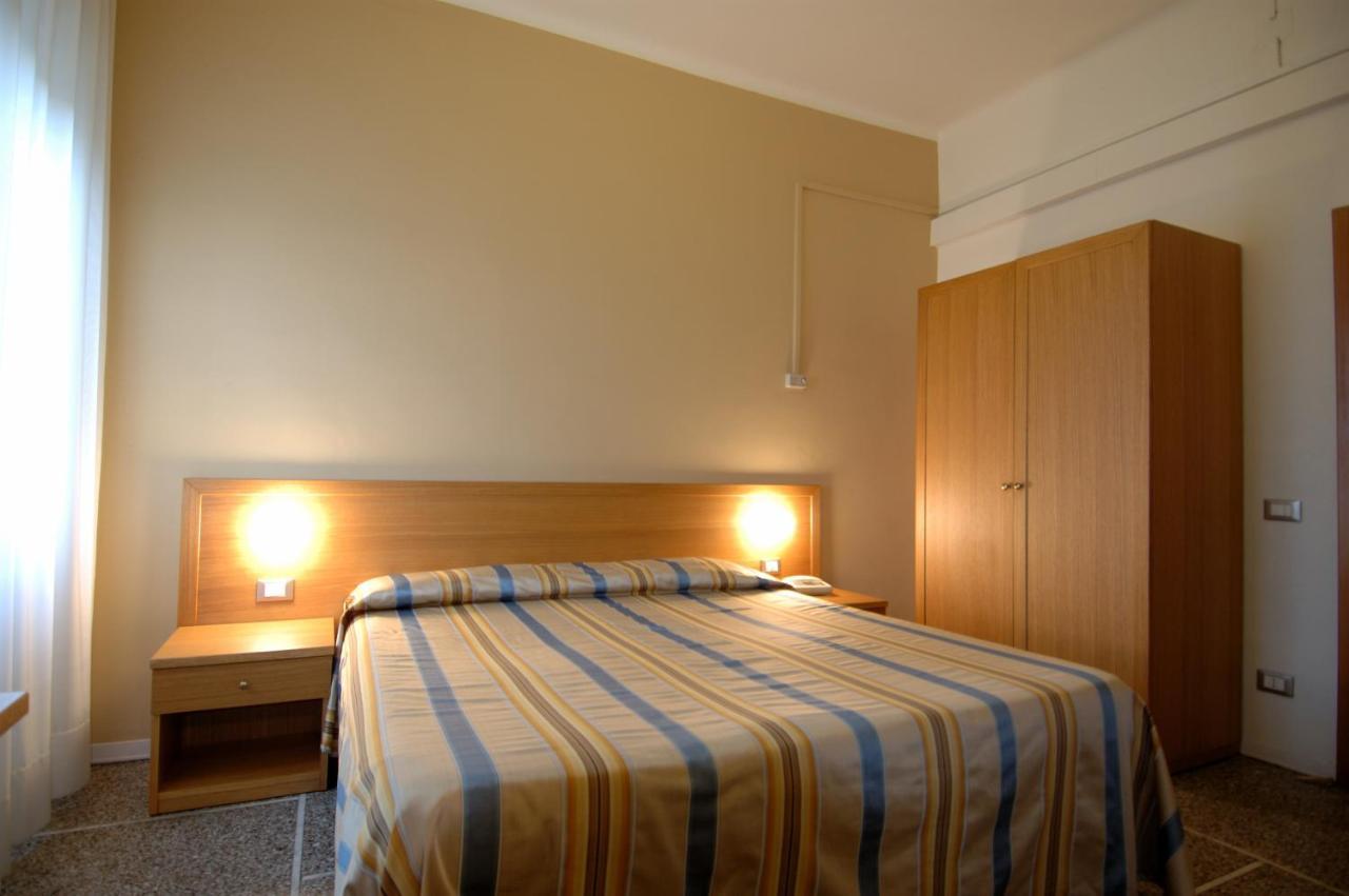Hotel Moderno Pisa Camera foto