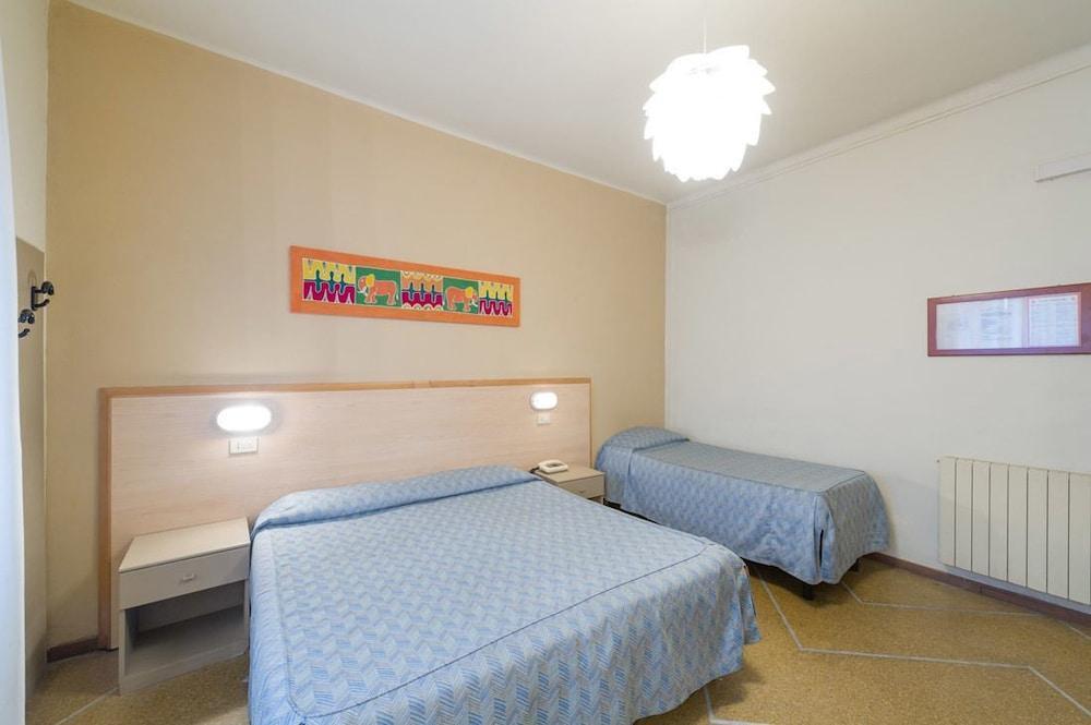 Hotel Moderno Pisa Esterno foto