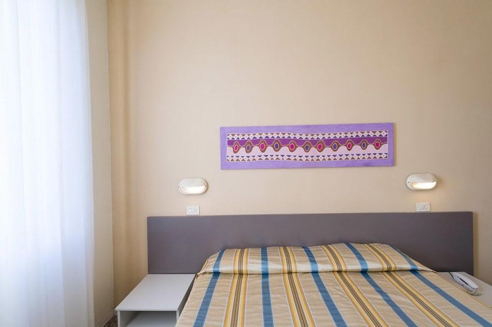 Hotel Moderno Pisa Esterno foto