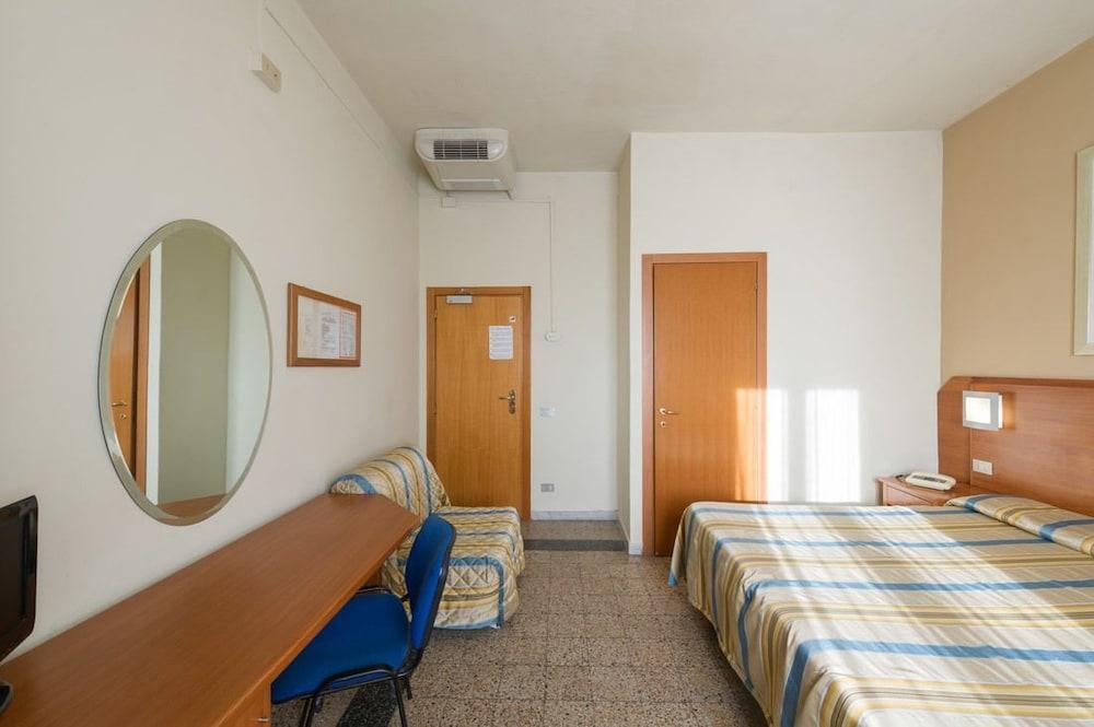 Hotel Moderno Pisa Esterno foto
