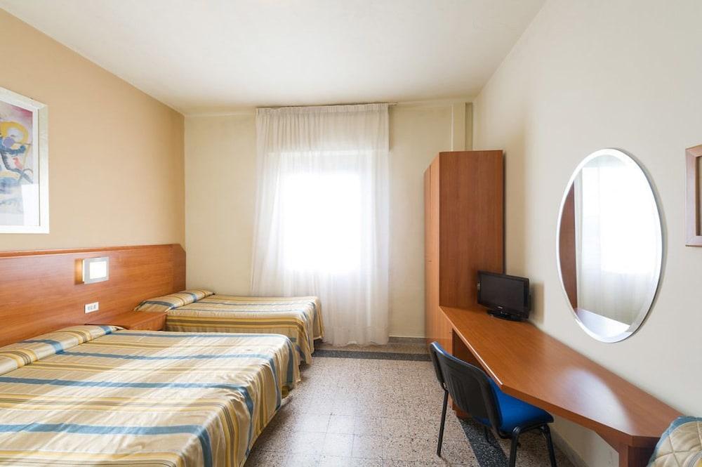 Hotel Moderno Pisa Esterno foto