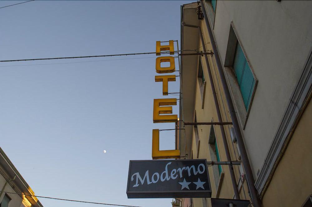 Hotel Moderno Pisa Esterno foto